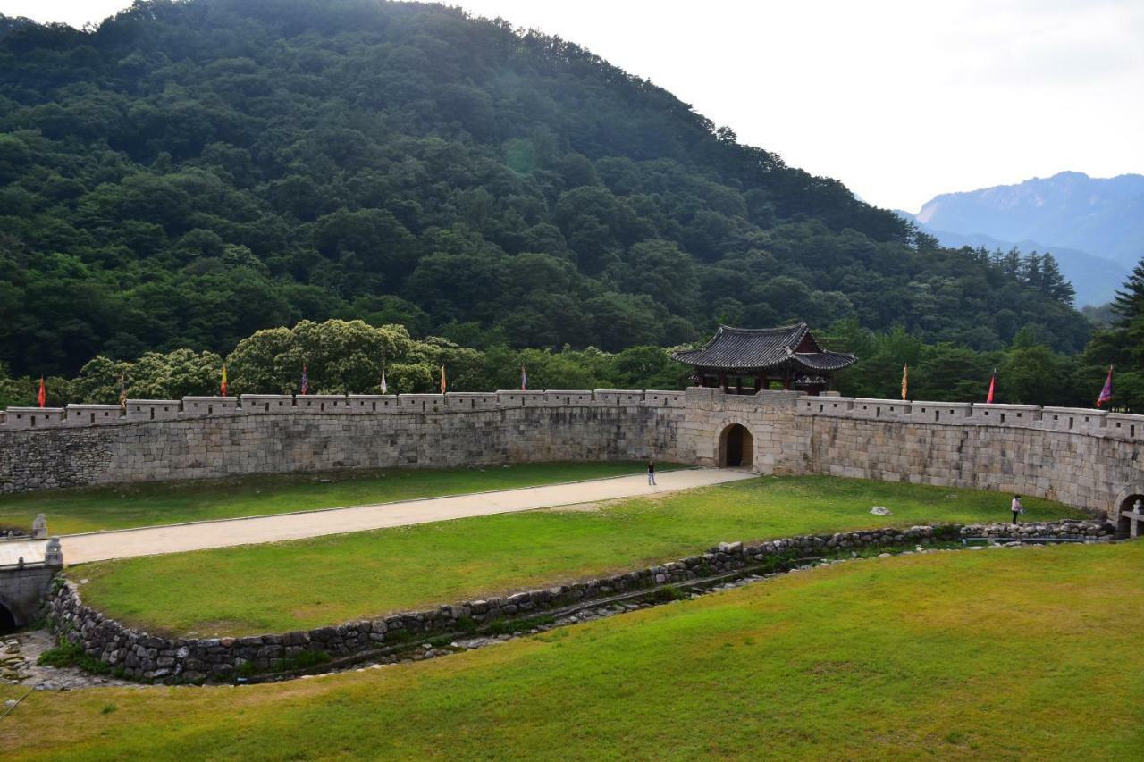Sungbo Youth Hostel Mungyeong Extérieur photo